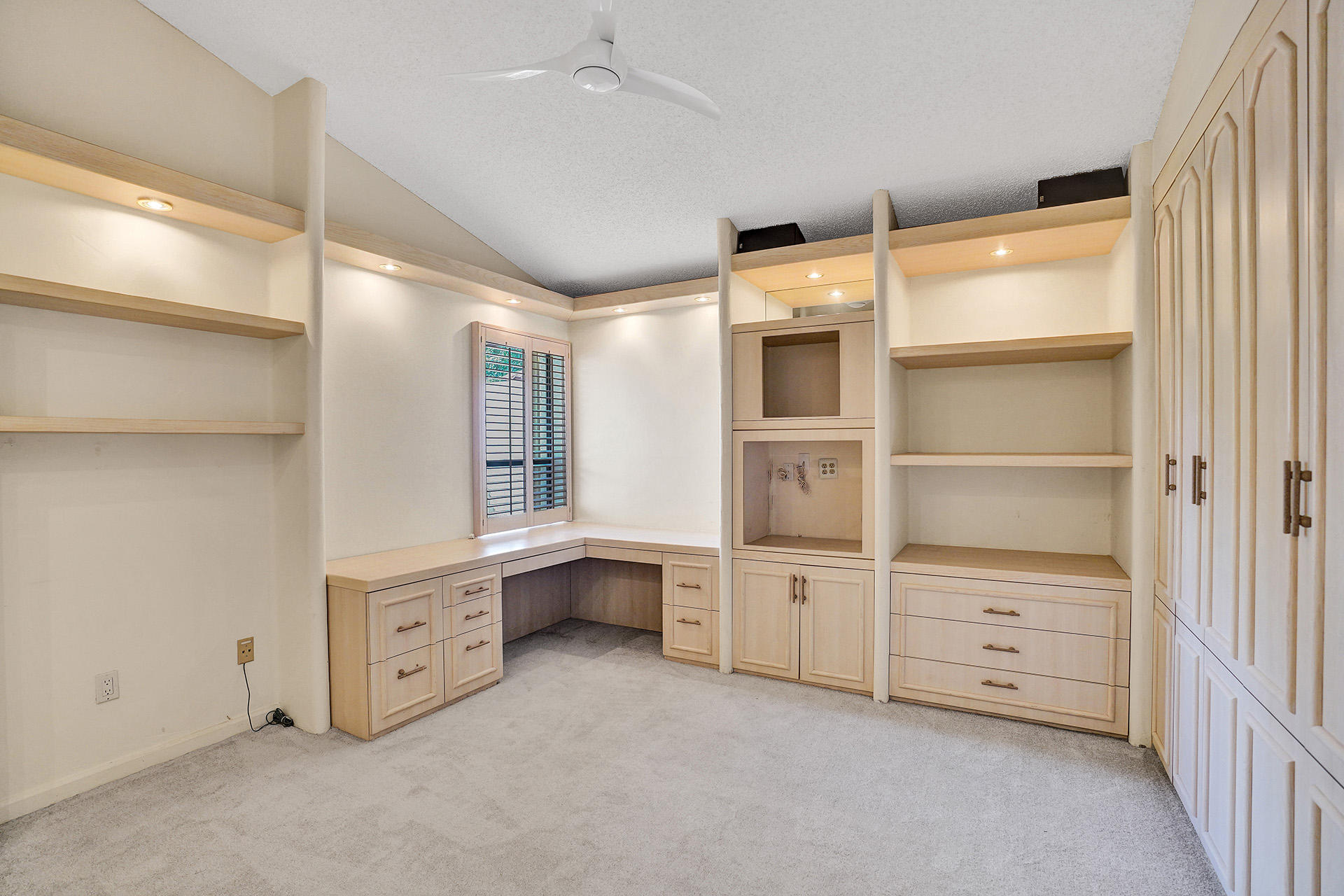 22644 Esplanada Circle Boca Raton, FL 33433 - Photo 26 of 55 DSC05111