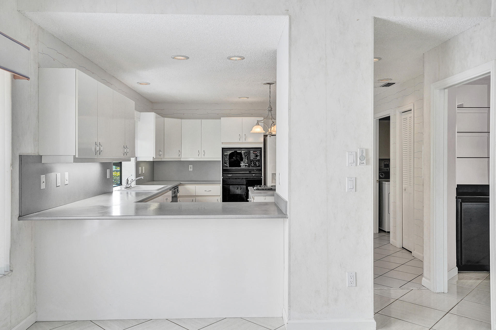 22644 Esplanada Circle Boca Raton, FL 33433 - Photo 35 of 55 DSC05147