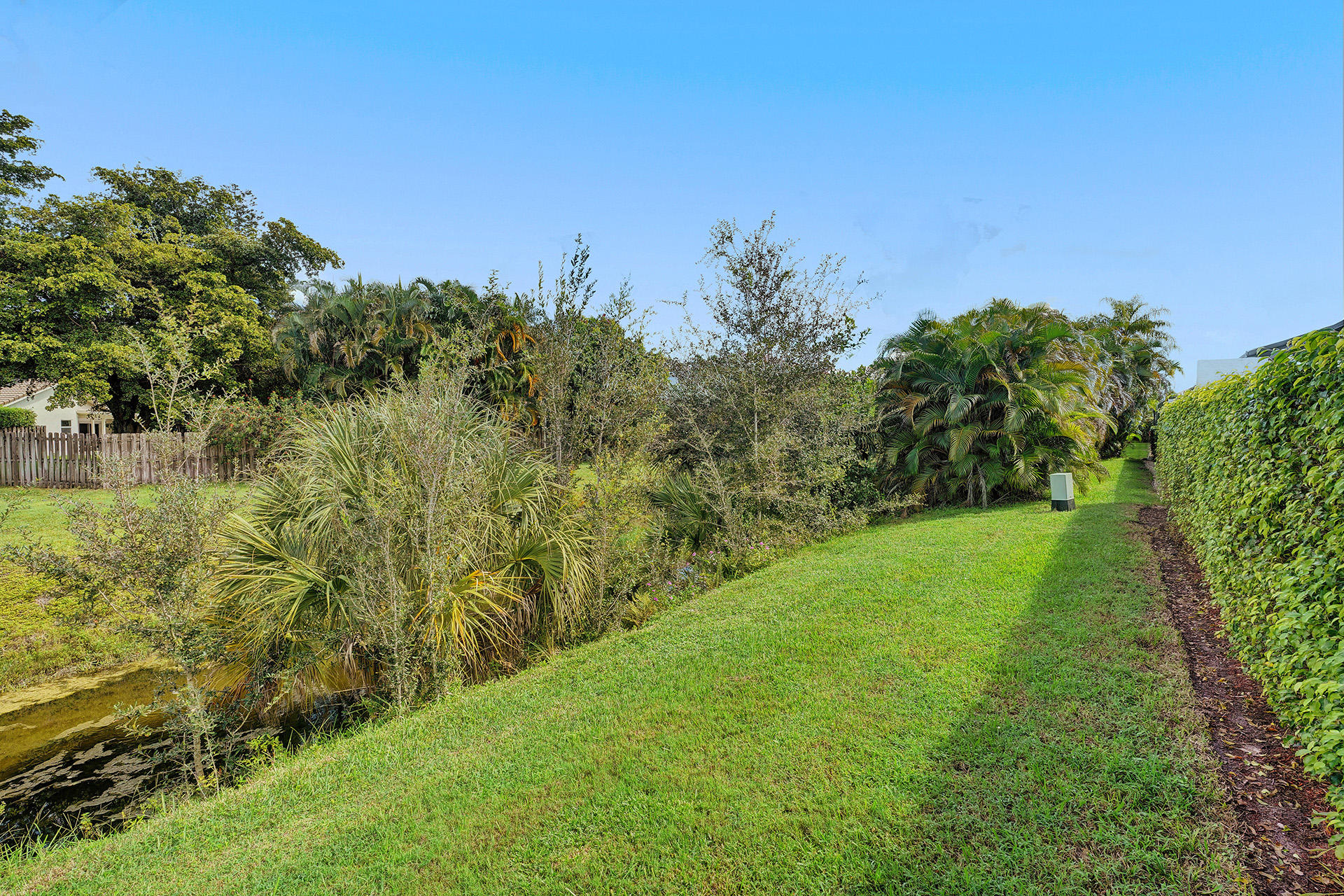 22644 Esplanada Circle Boca Raton, FL 33433 - Photo 46 of 55 DSC05198