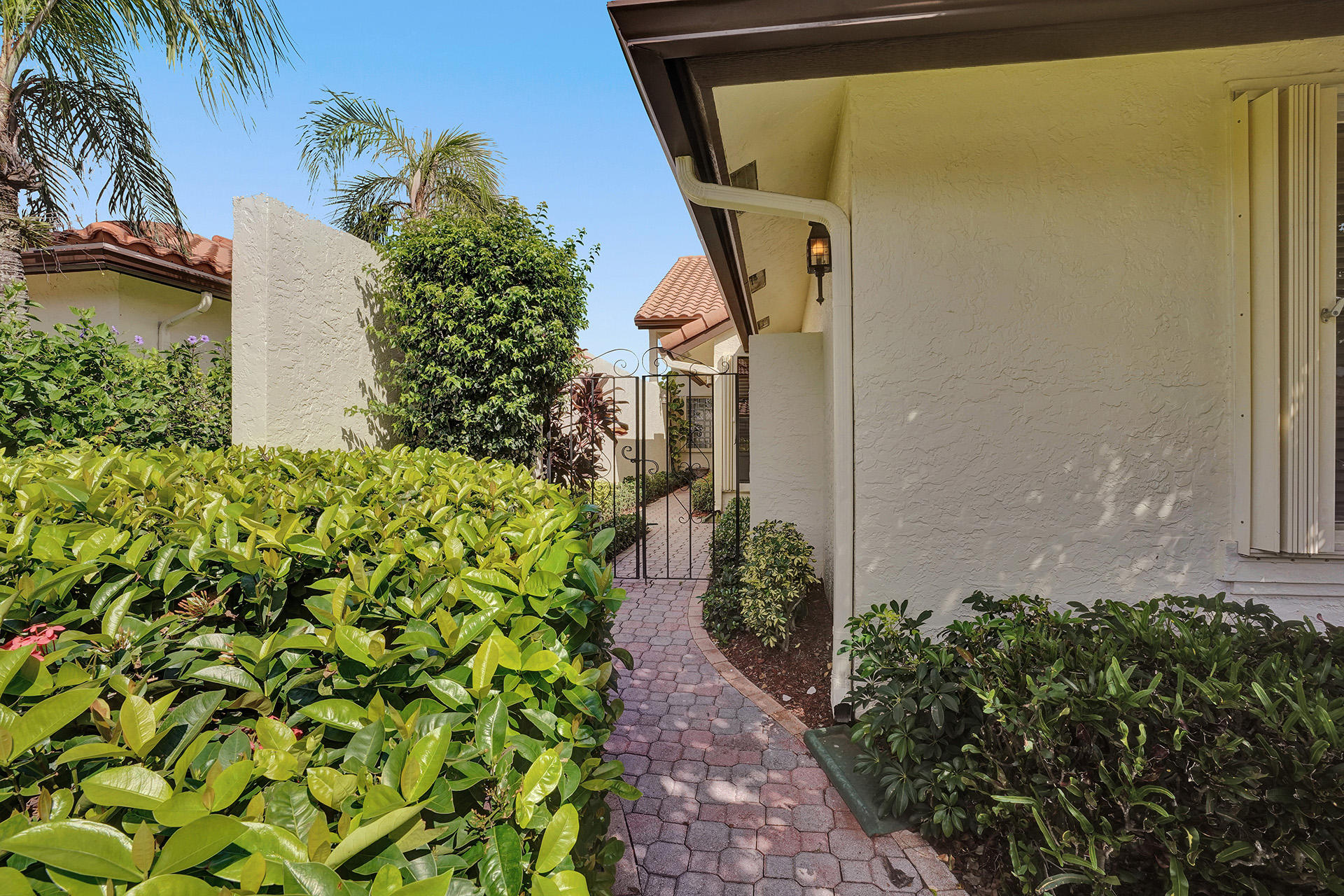 22644 Esplanada Circle Boca Raton, FL 33433 - Photo 5 of 55 DSC05036