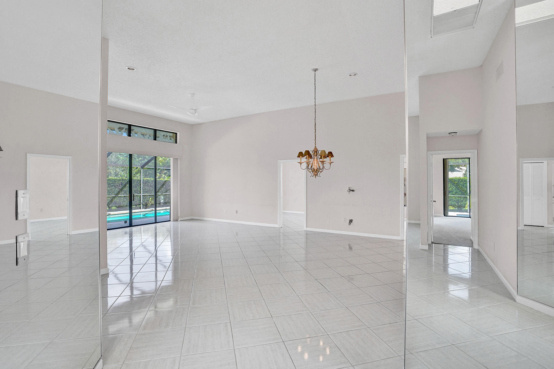 22644 Esplanada Circle Boca Raton, FL 33433 - Photo 9 of 55 DSC05054
