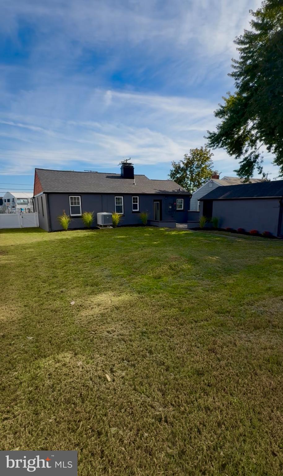 233 Farragut Road Annapolis, MD 21401 - Photo 24 of 38 Charming home with spacious green yard.