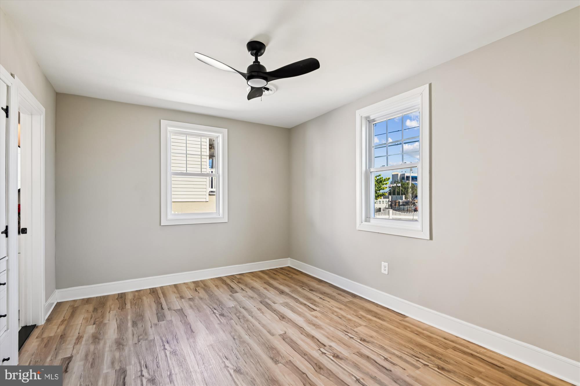 233 Farragut Road Annapolis, MD 21401 - Photo 10 of 38 Bright and airy room with modern charm.