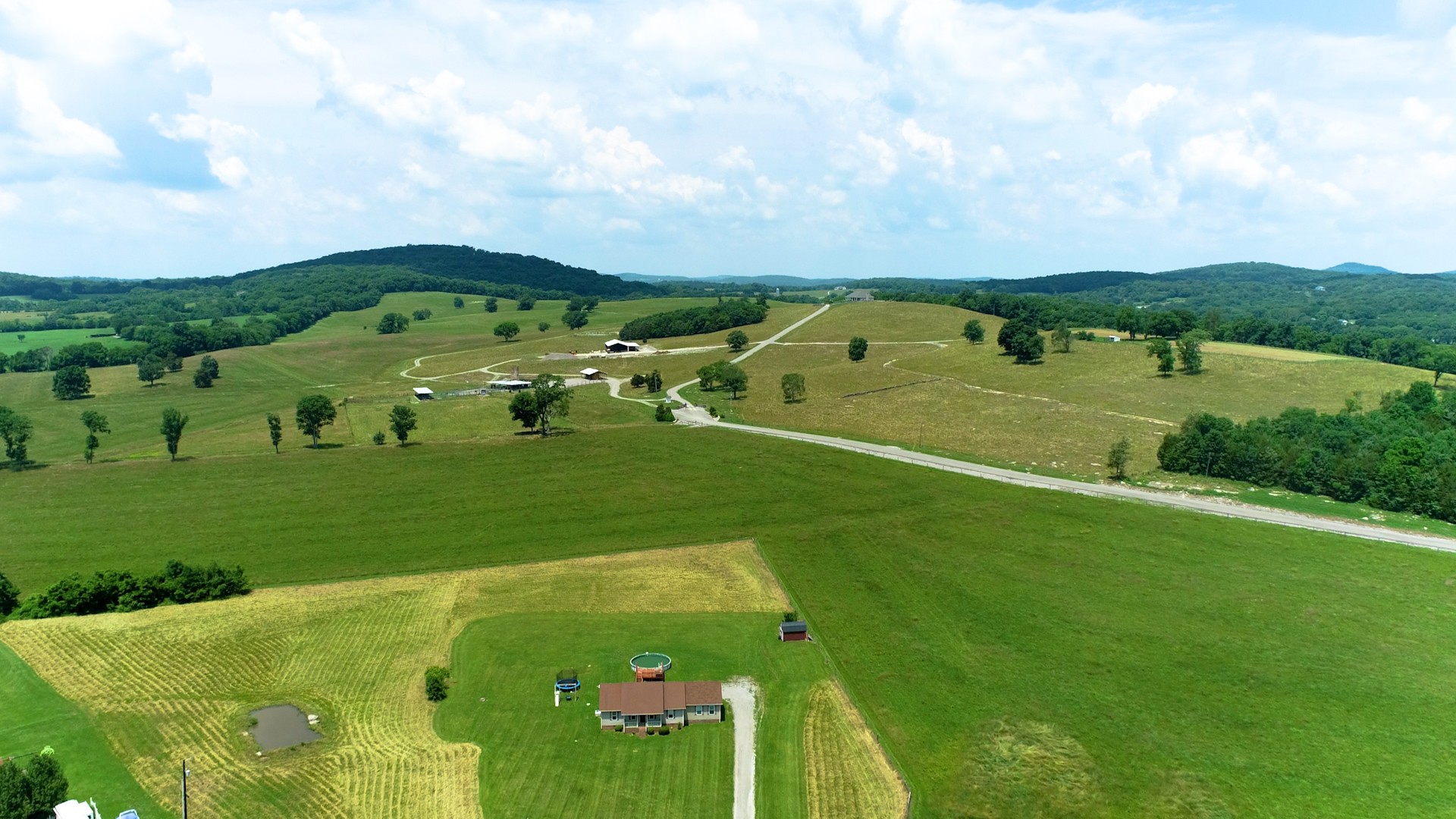 643 Beech Log Road Watertown, TN 37184 - Photo 28 of 31 a view of a golf course with a garden