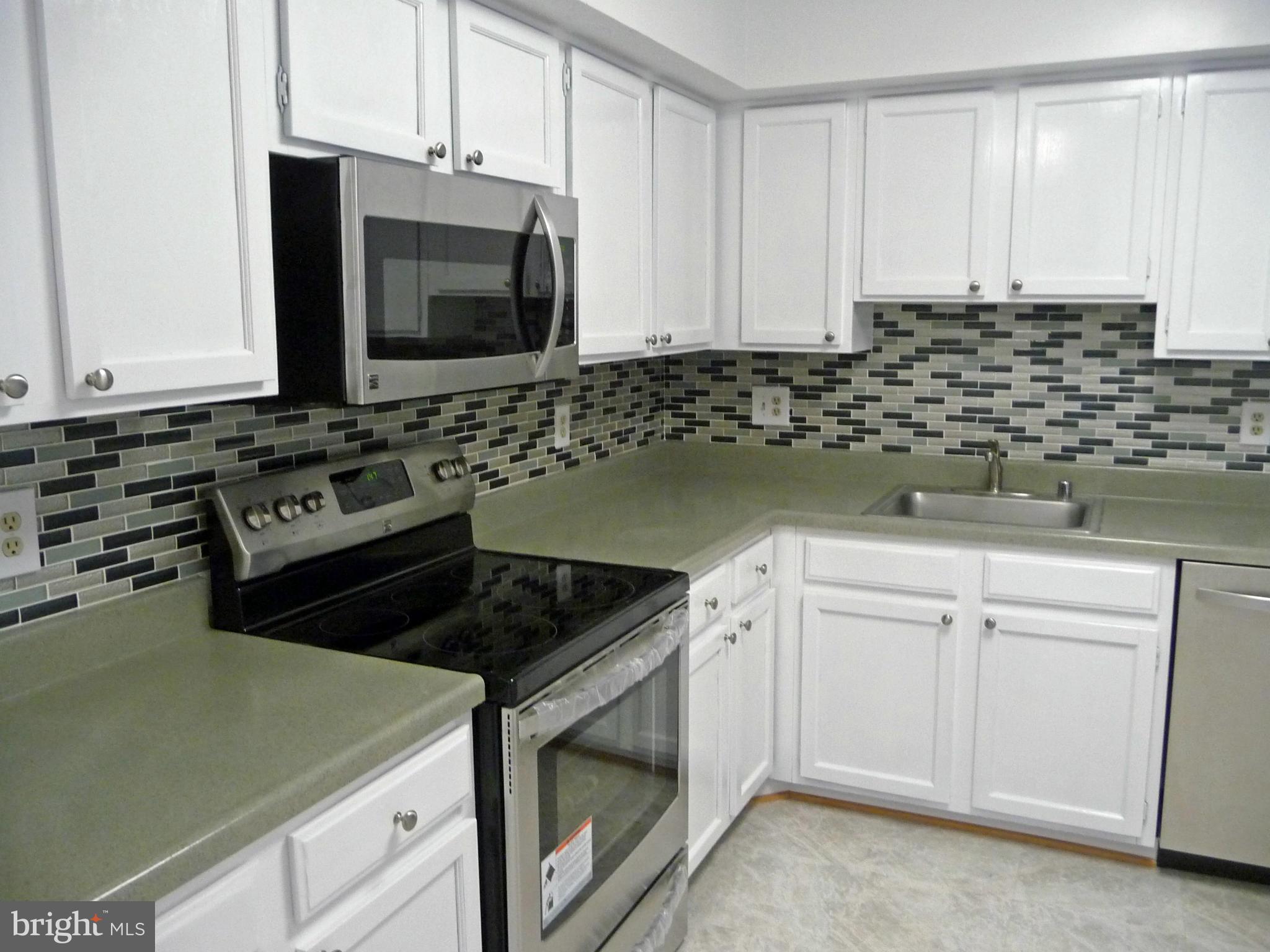 6022 Independence Way Alexandria, VA 22312 - Photo 6 of 26 Country Kitchen