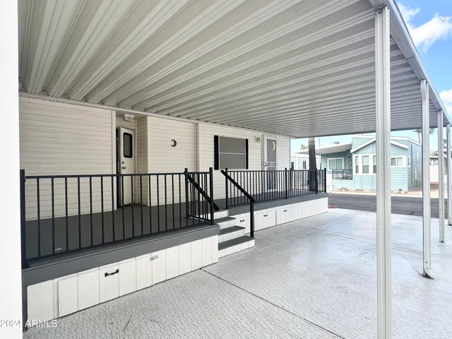 a view of an entryway