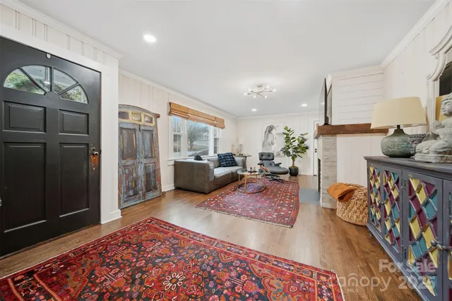 $273,700 | 524 Hibriten Drive Southeast, Lenoir, NC 28645