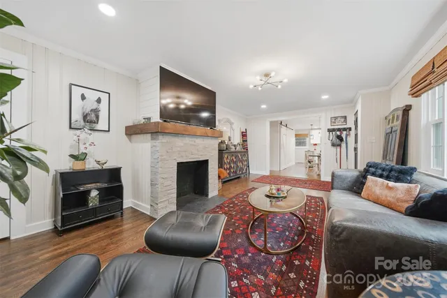 $273,700 | 524 Hibriten Drive Southeast, Lenoir, NC 28645