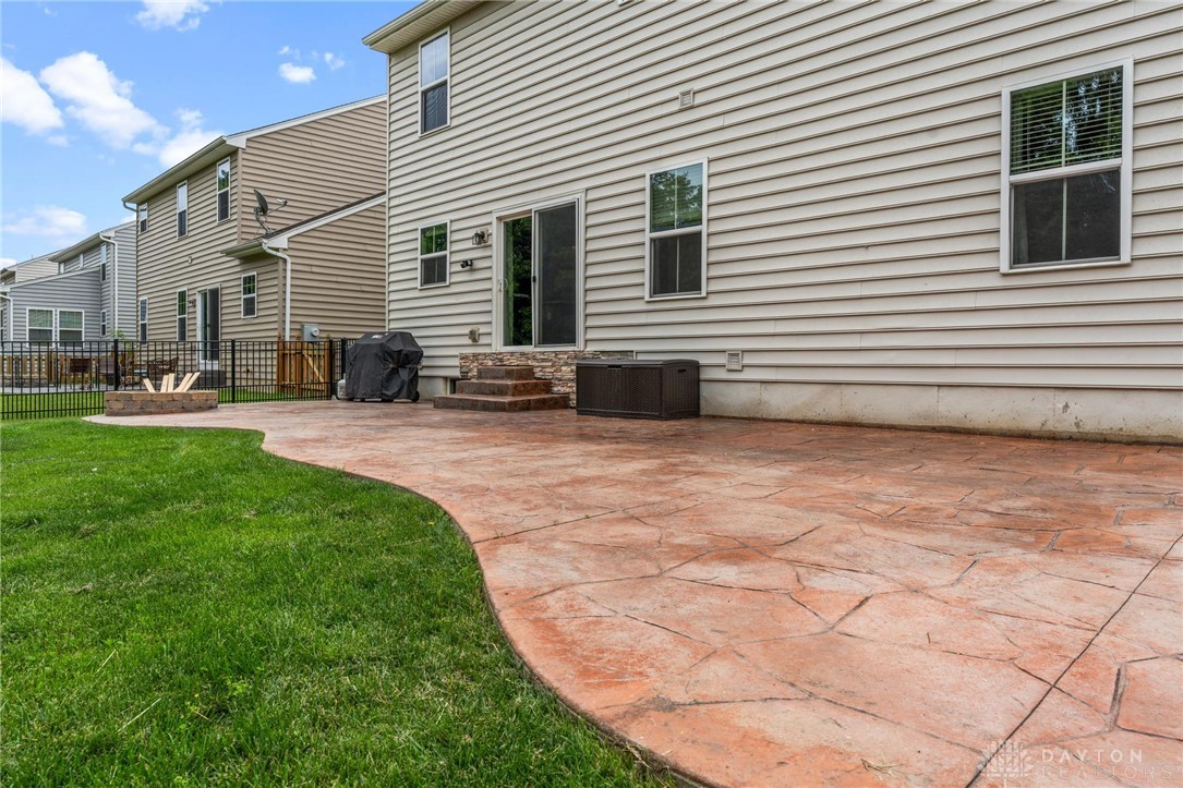 2843 Ridge View Court Xenia, OH 45385 - Photo 4 of 52