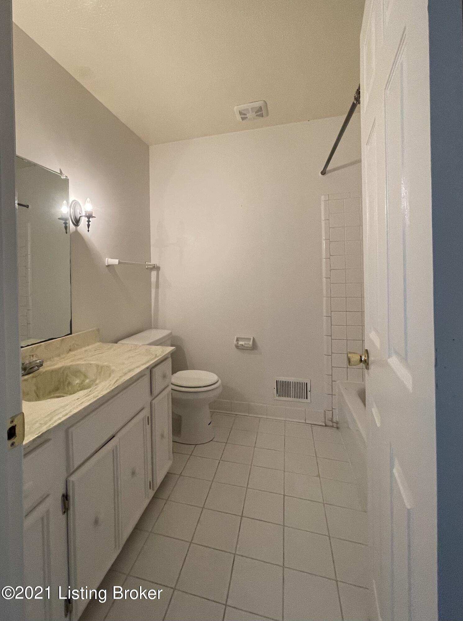 12119 Maplewood Road Goshen, KY 40026 - Photo 14 of 18 12119 Maplewood Rd.2496D025-50B3-47EC-AD