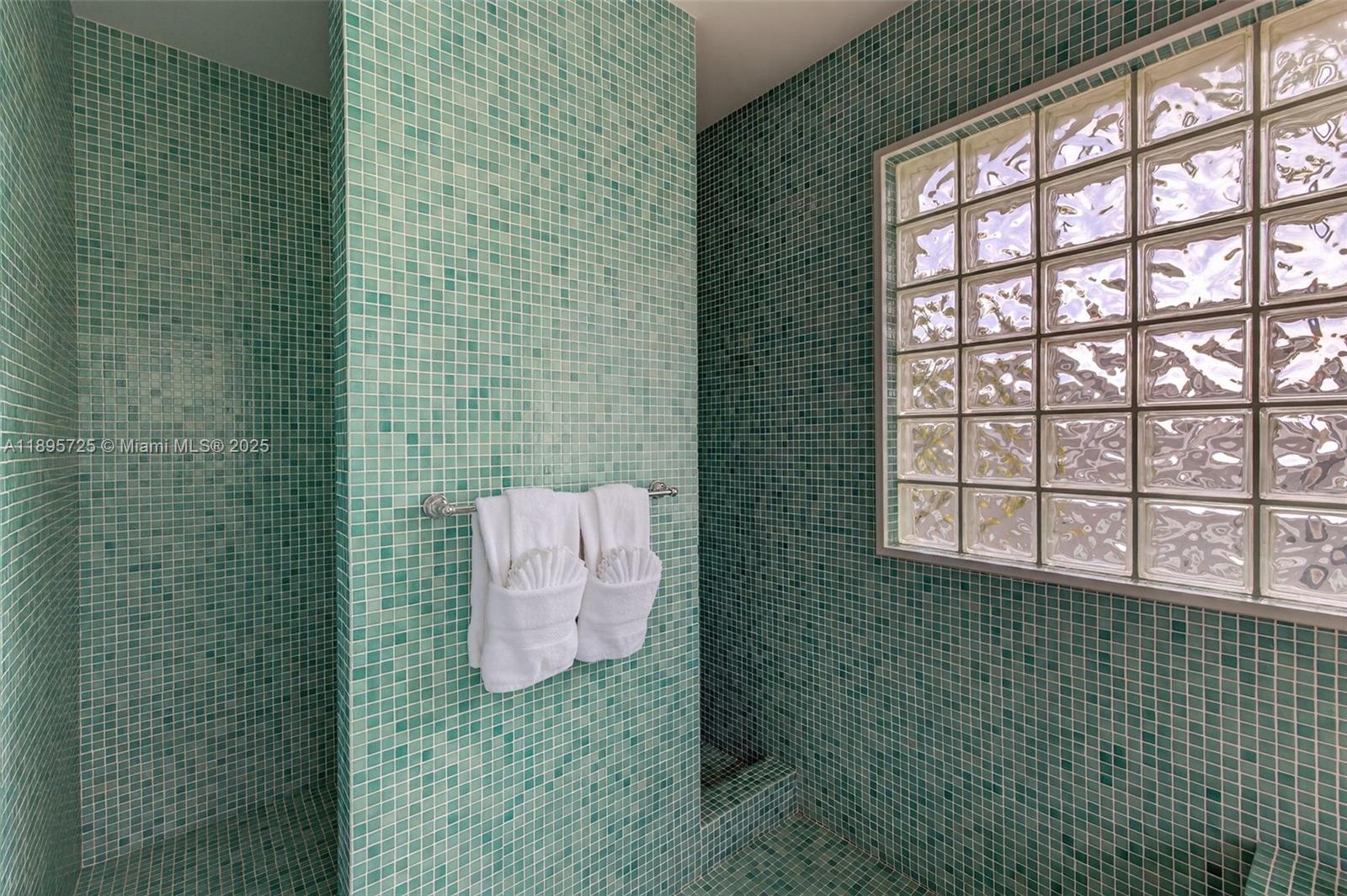 312 Northeast 12th Avenue Fort Lauderdale, FL 33301 - Photo 25 of 39 a bathroom with a shower