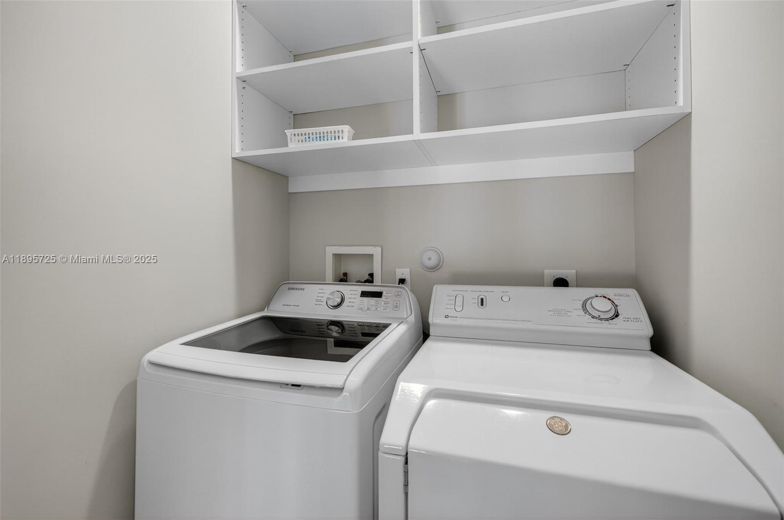 312 Northeast 12th Avenue Fort Lauderdale, FL 33301 - Photo 30 of 39 a utility room with dryer and washer