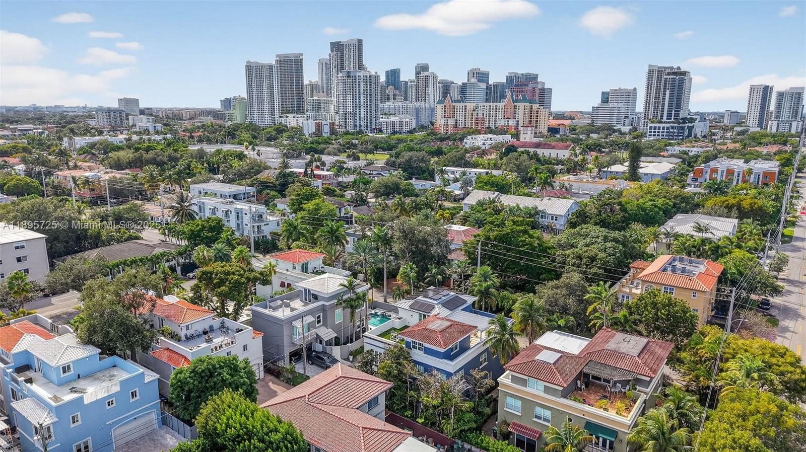 312 Northeast 12th Avenue Fort Lauderdale, FL 33301 - Photo 34 of 39 a view of a city with tall buildings