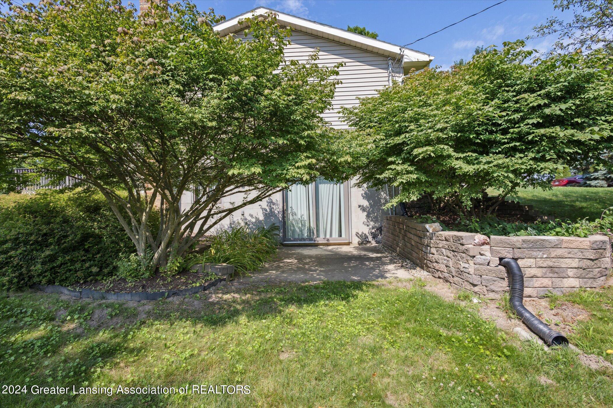 6529 West Cutler Road Dewitt, MI 48820 - Photo 34 of 61 33-6529-W-Cutler-Rd-DeWitt-MI-48820-Wind