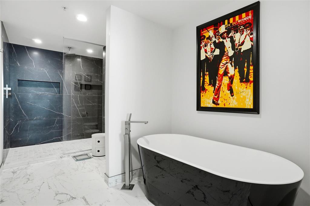 2011 Cedar Springs Road, Unit 104 Dallas, TX 75201 - Photo 20 of 32 Gallery Image 20