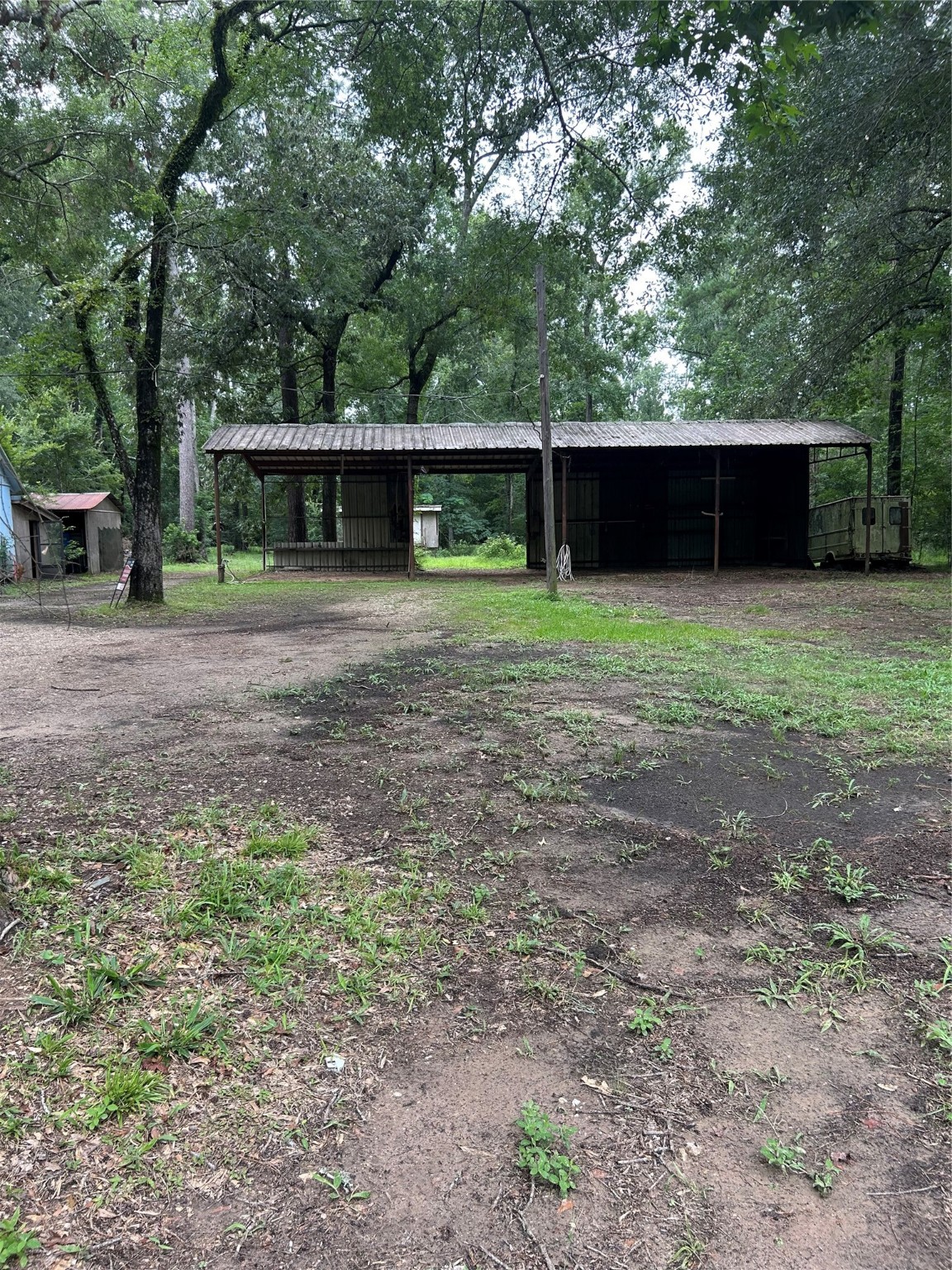 17130 Pugh Lane Conroe, TX 77306 - Photo 31 of 37 Metal shop