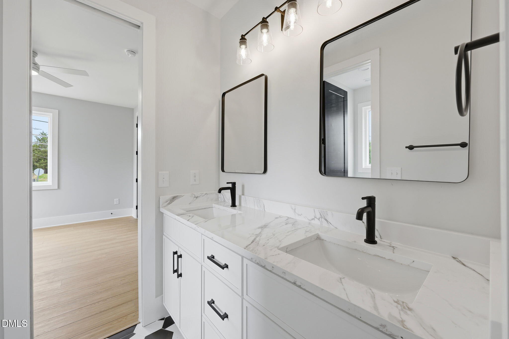 521 Coleman Street Raleigh, NC 27601 - Photo 37 of 54 53-web-or-mls-IMG_4148