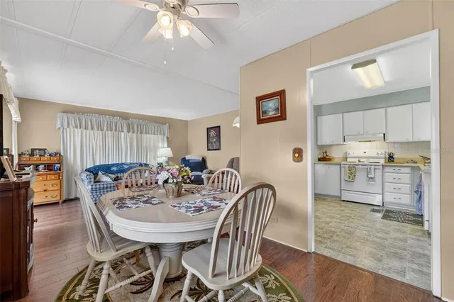 $125,000 | 39115 Ola Avenue, Zephyrhills, FL 33542