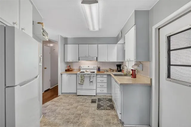 $125,000 | 39115 Ola Avenue, Zephyrhills, FL 33542