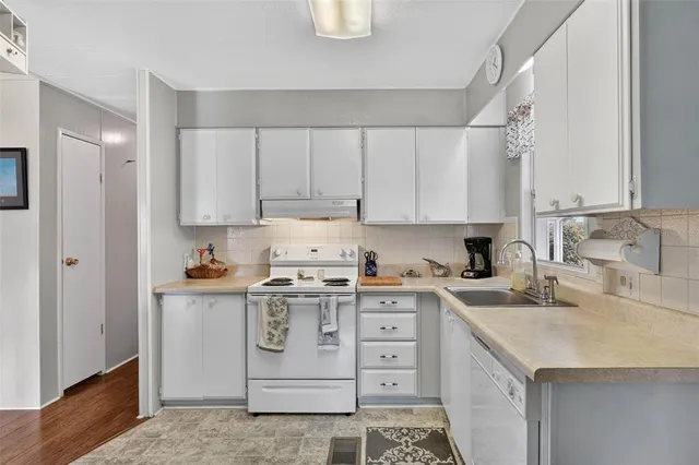 $125,000 | 39115 Ola Avenue, Zephyrhills, FL 33542