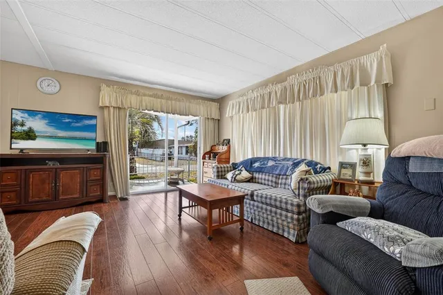 $125,000 | 39115 Ola Avenue, Zephyrhills, FL 33542