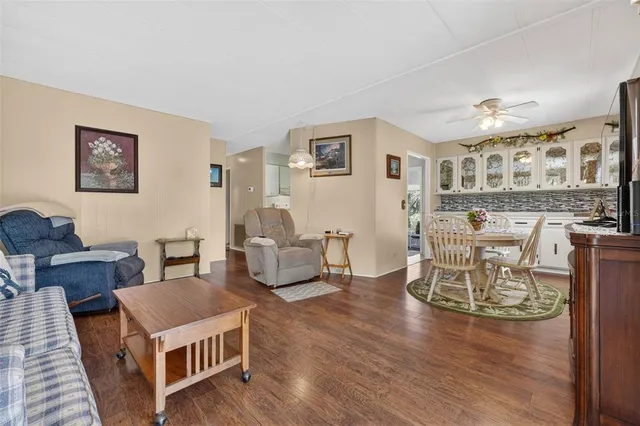 $125,000 | 39115 Ola Avenue, Zephyrhills, FL 33542