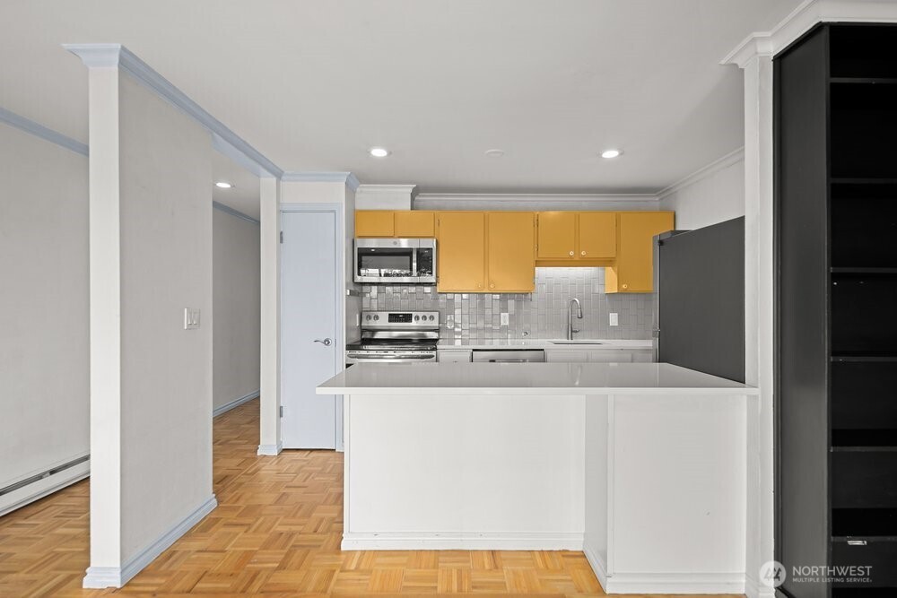 303 North 44th Street, Unit 203 Seattle, WA 98103 - Photo 10 of 40 Gallery Image 10