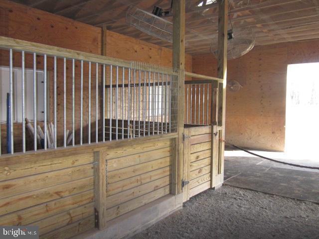 11602 Haughs Church Road Keymar, MD 21757 - Photo 21 of 40 Stable