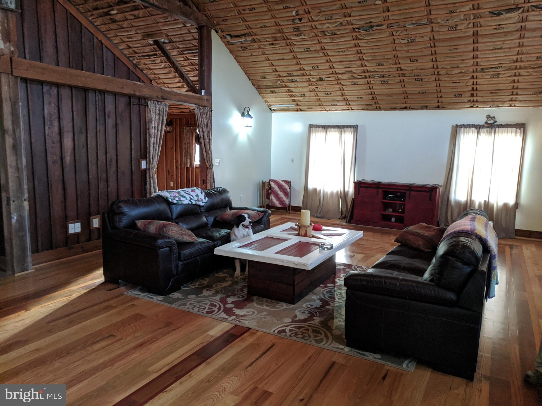 11602 Haughs Church Road Keymar, MD 21757 - Photo 38 of 40 Living room in barn