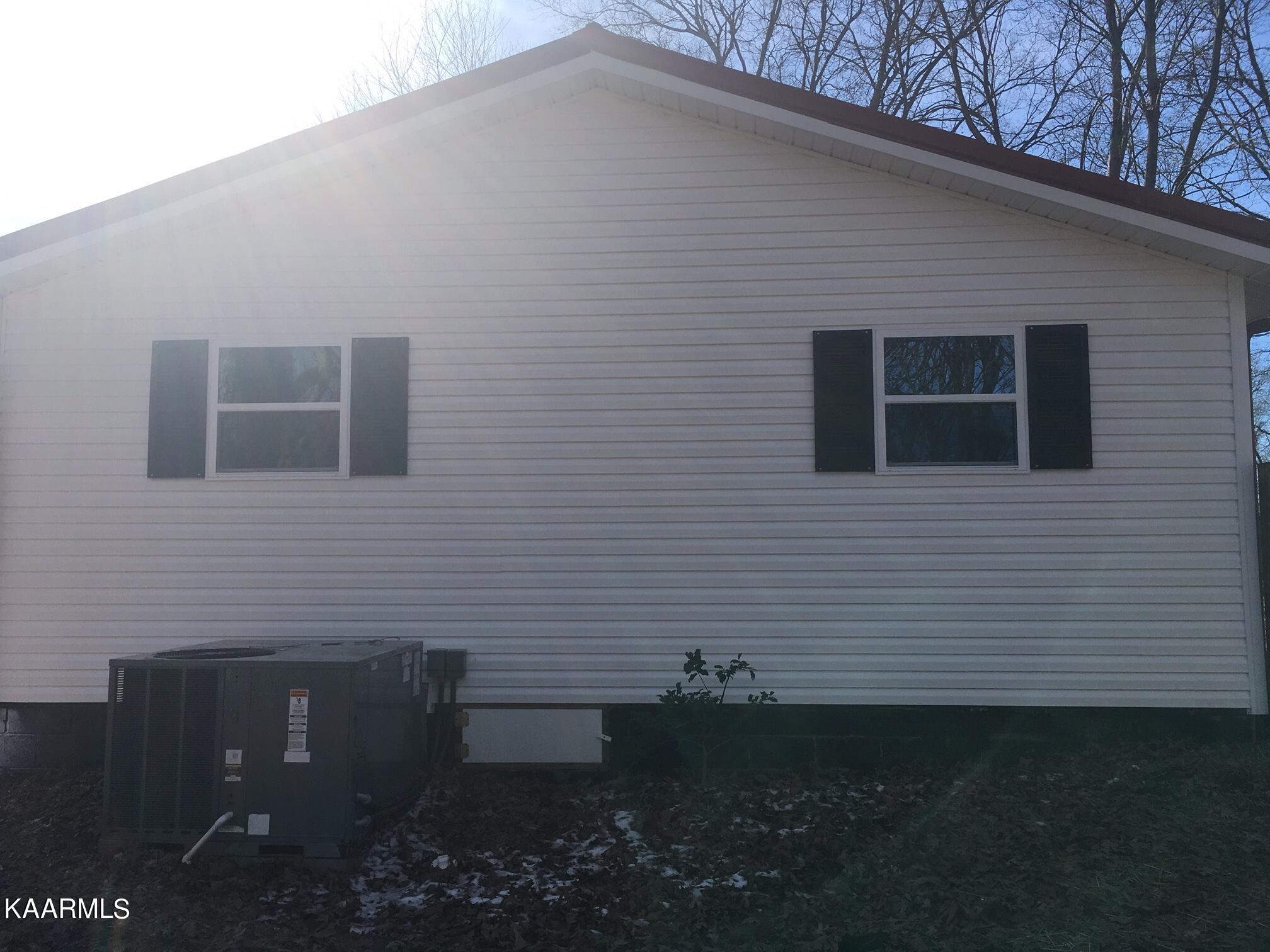 1809 Highland Road Maryville, TN 37801 - Photo 7 of 46 Side of house