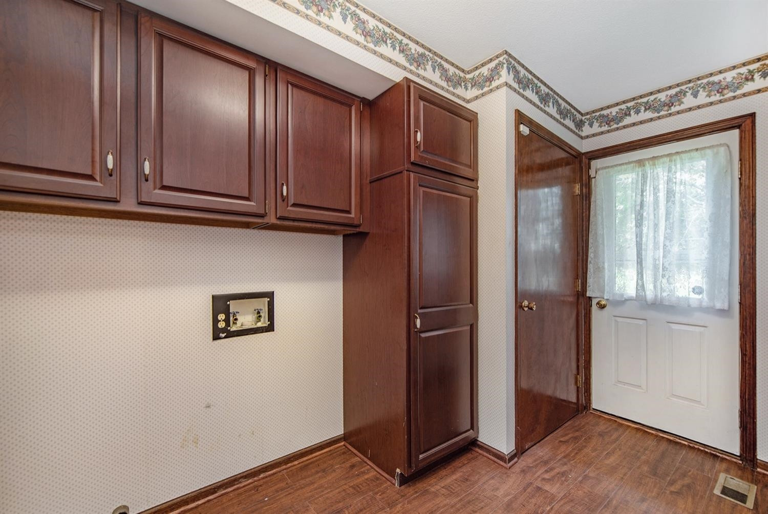 1140 North Freer Road Chelsea, MI 48118 - Photo 9 of 30 Photo 9