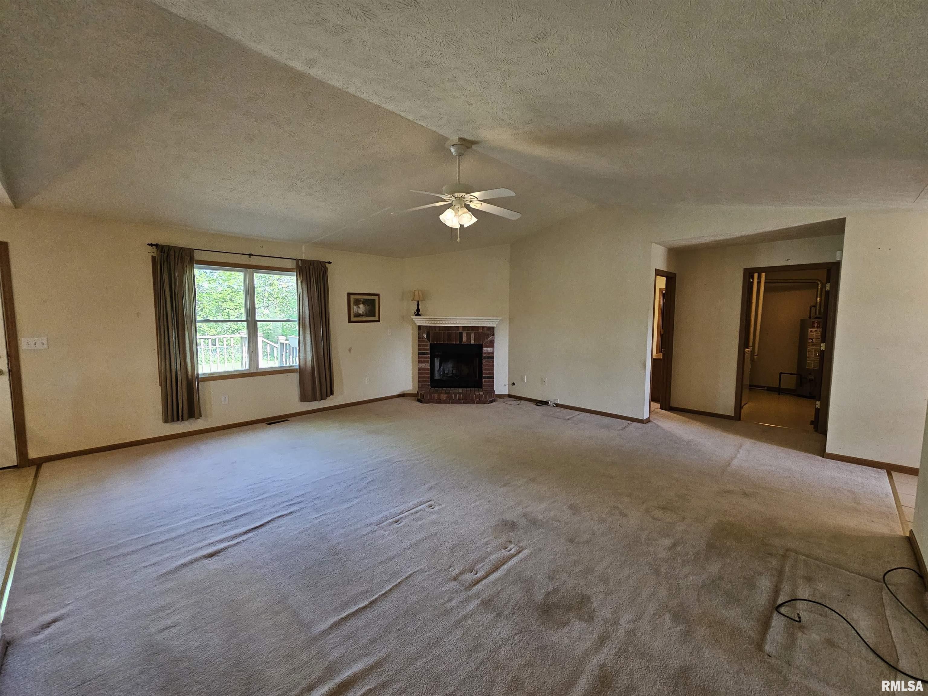 506 Bitterroot Drive Athens, IL 62613 - Photo 3 of 23 Gallery Image 3