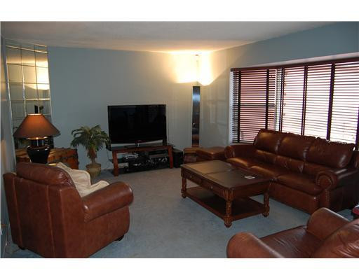 5301 Southwest 7th Street Margate, FL 33068 - Photo 2 of 14 Living Room