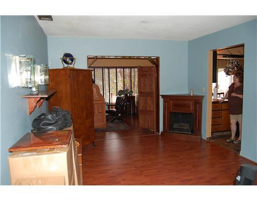 5301 Southwest 7th Street Margate, FL 33068 - Photo 3 of 14 Dining Room