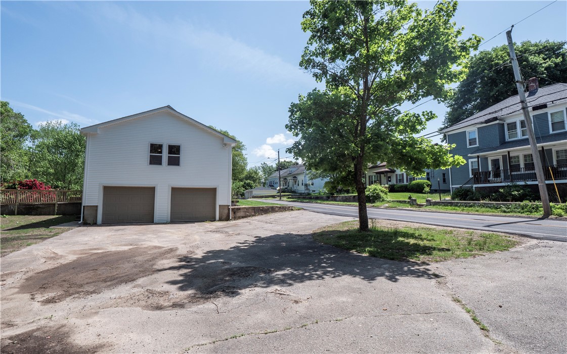 95 Boston Street Coventry, RI 02816 - Photo 4 of 48 Gallery Image 4