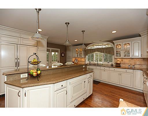 235 B Street Middlesex, NJ 08846 - Photo 2 of 25 Gallery Image 2