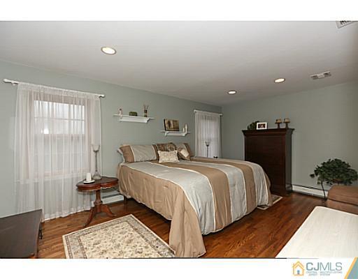 235 B Street Middlesex, NJ 08846 - Photo 13 of 25 Gallery Image 13