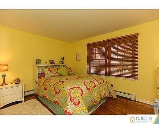 235 B Street Middlesex, NJ 08846 - Photo 15 of 25 Gallery Image 15