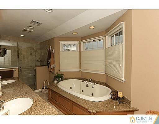 235 B Street Middlesex, NJ 08846 - Photo 17 of 25 Gallery Image 17