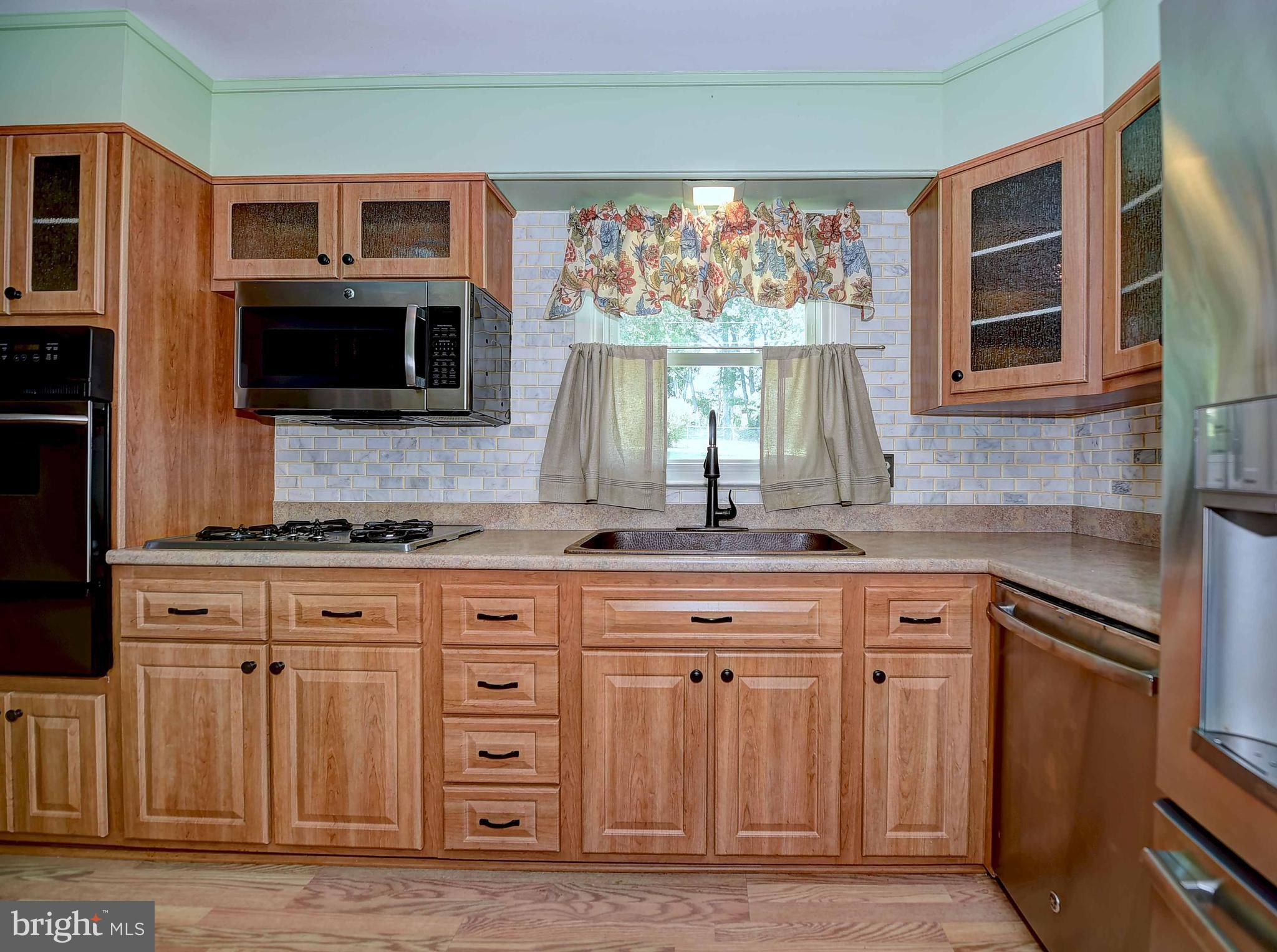 511 Westview Road Bel Air, MD 21015 - Photo 13 of 28 Beautiful glass front cabinets and X large sink