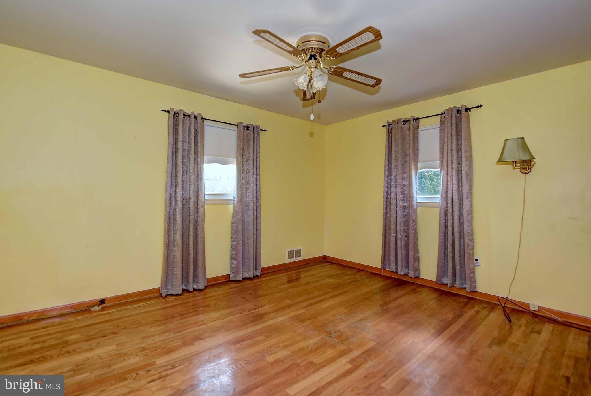 511 Westview Road Bel Air, MD 21015 - Photo 14 of 28 Spacious master bedroom with ceiling fan