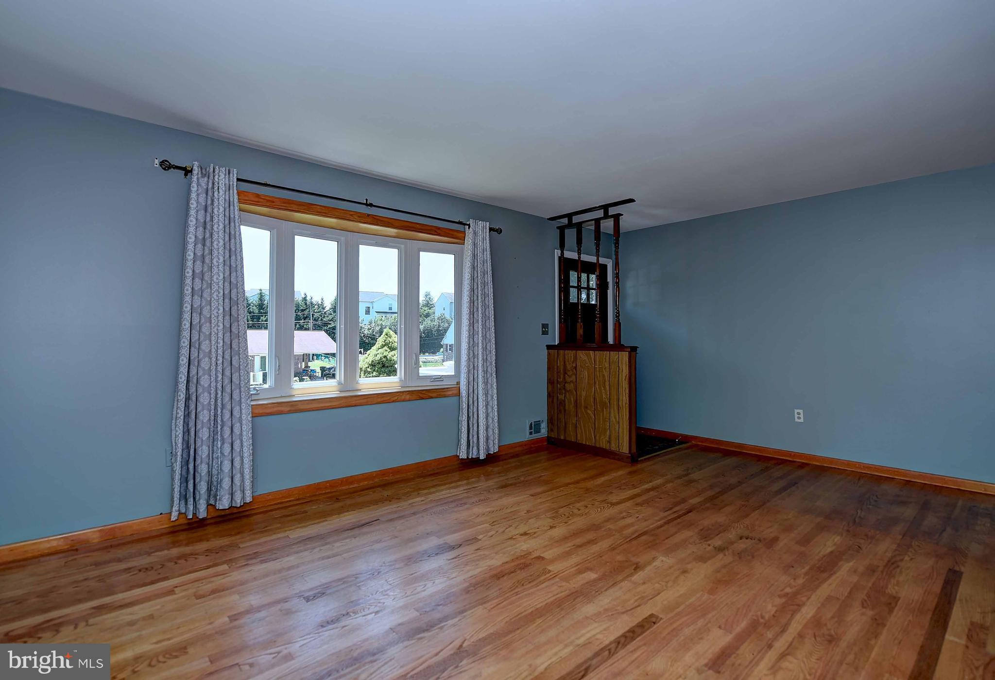 511 Westview Road Bel Air, MD 21015 - Photo 7 of 28 Beautiful hardwood floors and large bay window