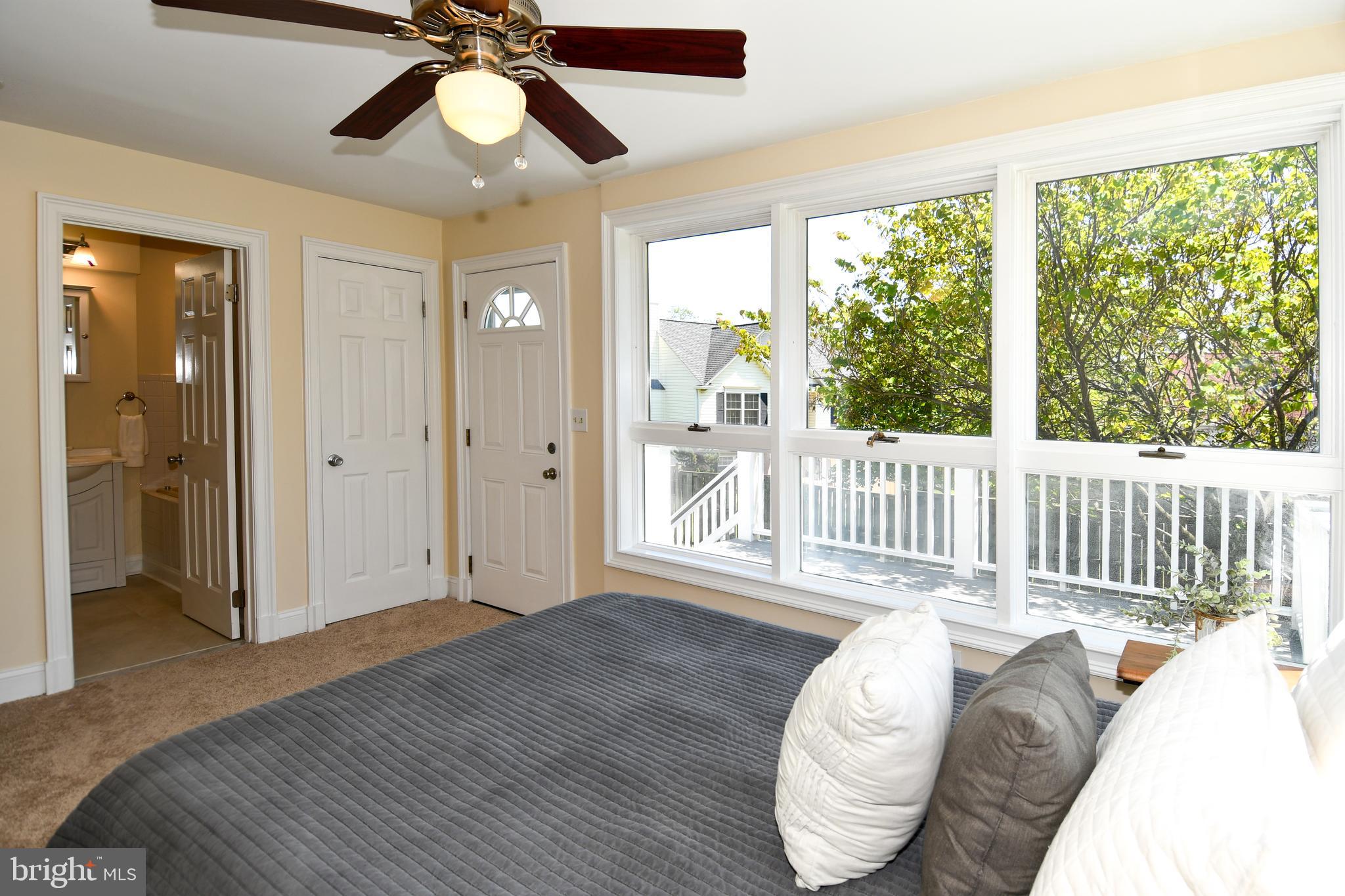 7011 Old Sandy Spring Road Laurel, MD 20707 - Photo 17 of 39 Main Level Bedroom