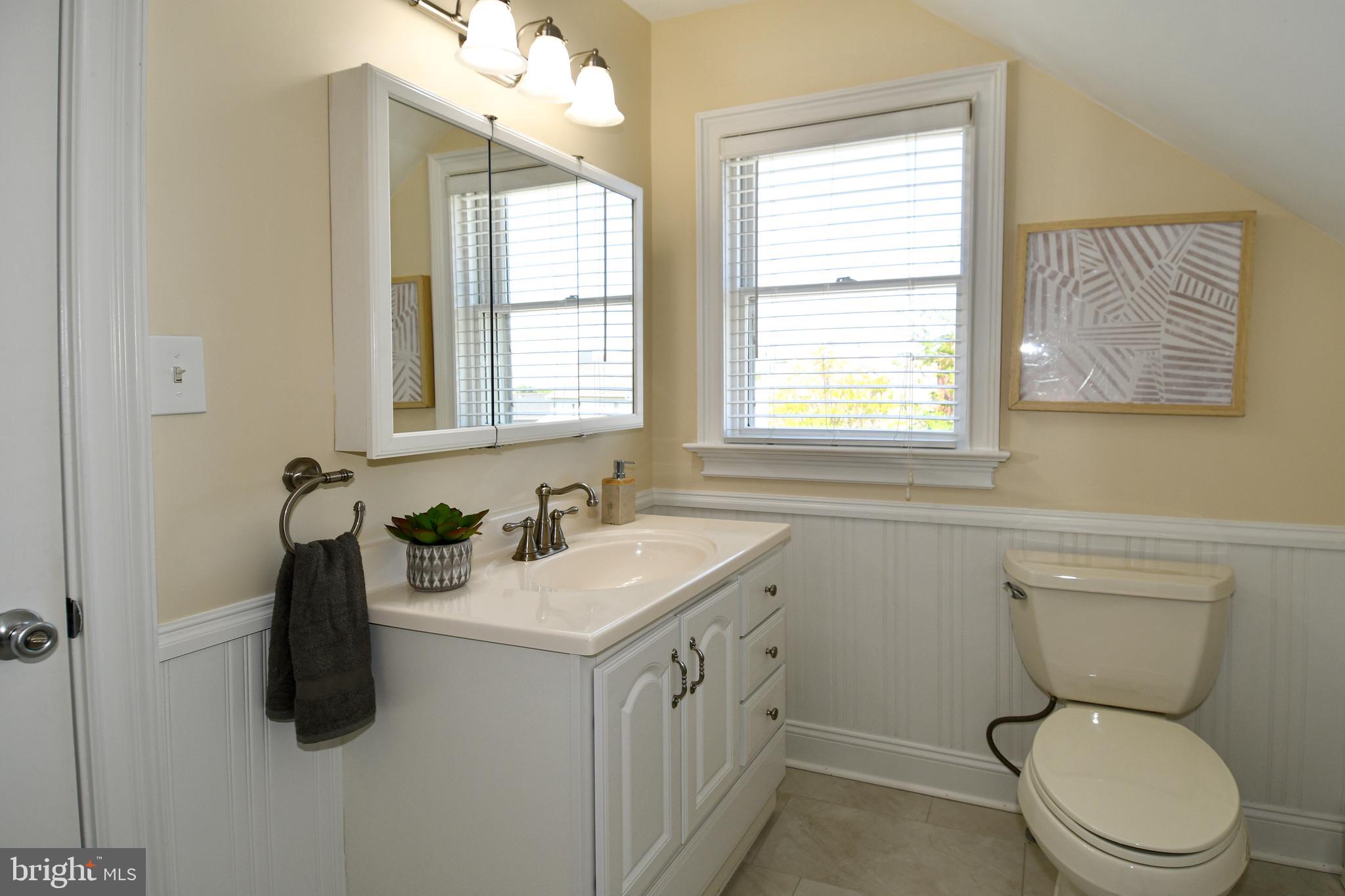 7011 Old Sandy Spring Road Laurel, MD 20707 - Photo 22 of 39 Bathroom 2