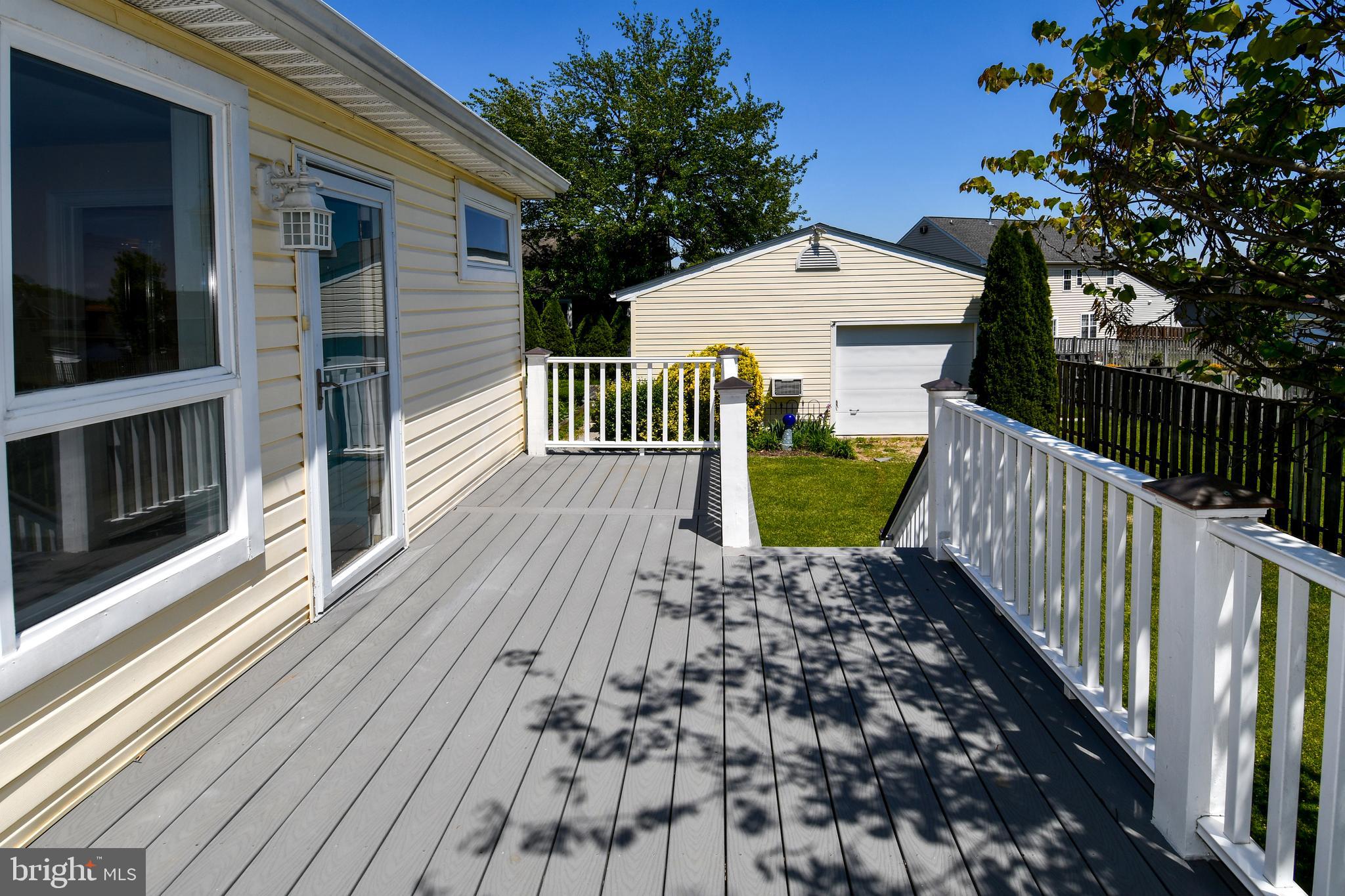 7011 Old Sandy Spring Road Laurel, MD 20707 - Photo 31 of 39 Deck
