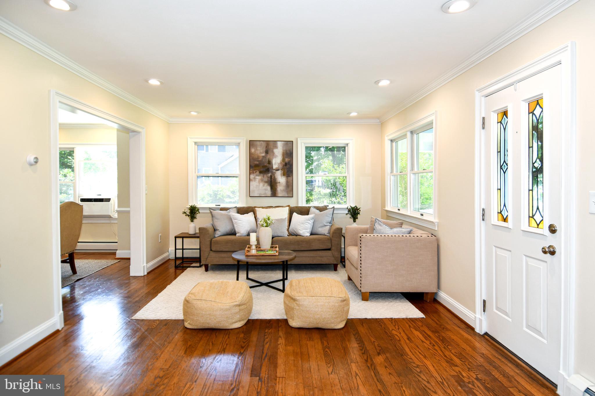 7011 Old Sandy Spring Road Laurel, MD 20707 - Photo 4 of 39
