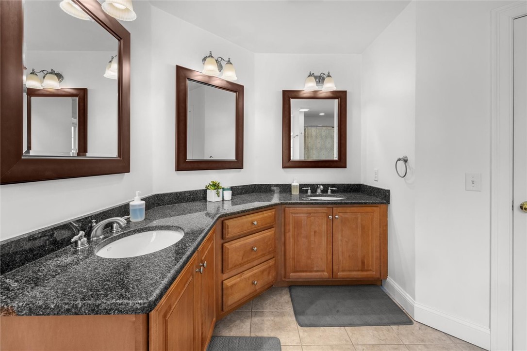 243 Cottrell Road Tiverton, RI 02878 - Photo 29 of 47