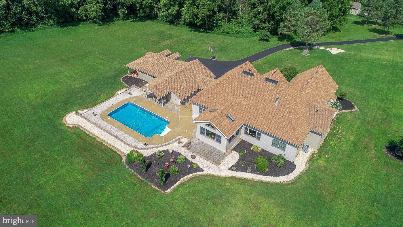 407 Coffeetown Road Easton, PA 18042 - Photo 2 of 40