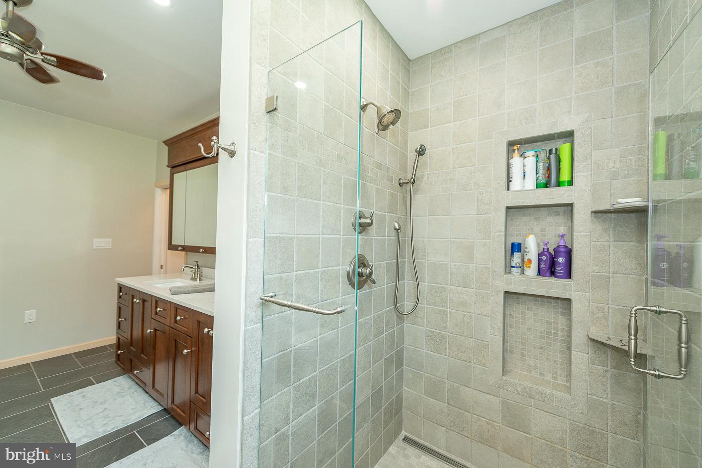 407 Coffeetown Road Easton, PA 18042 - Photo 11 of 40