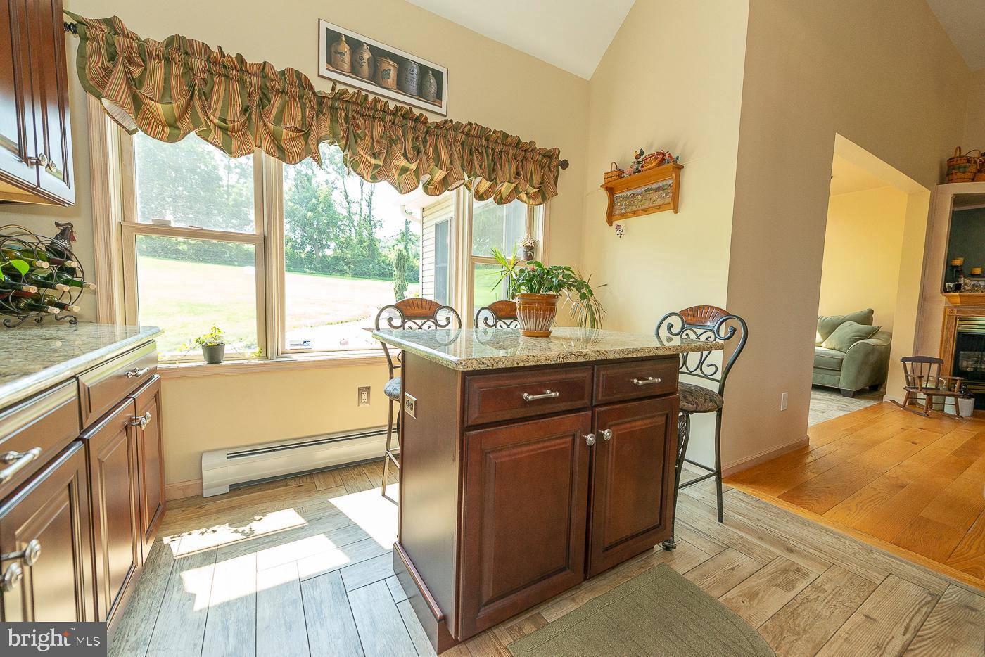 407 Coffeetown Road Easton, PA 18042 - Photo 4 of 40